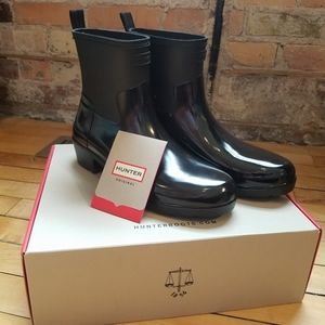 Hunter Refined Low Heel Gloss Duo Ankle Boot